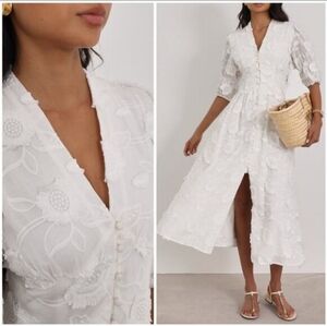 Vita Grace White Floral Ebroidered Button Up Maxi Dress Small/medium